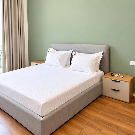 Matisse No36 - 2 Bedroom With Parking At Aura Complex Daire Tiran
